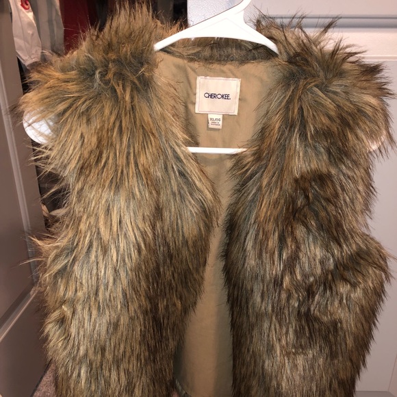Cherokee Fur Vest - Picture 1 of 1